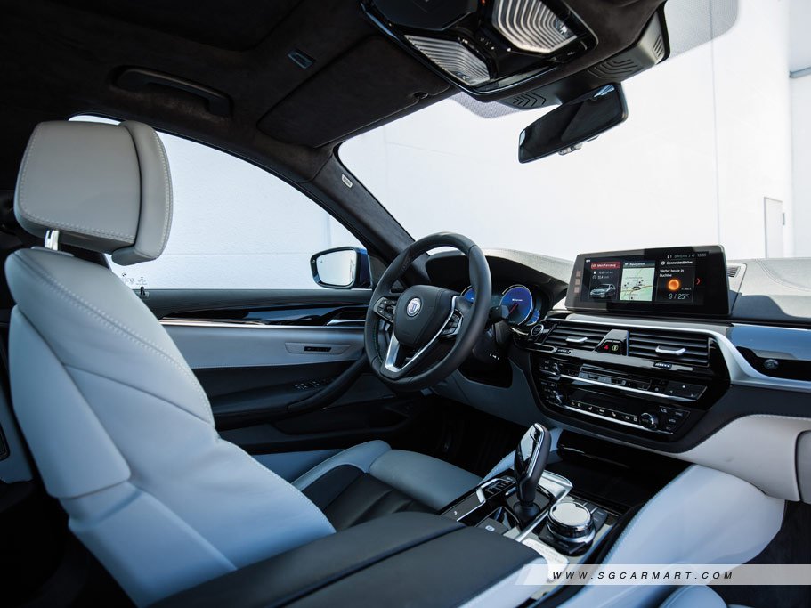 https://i.i-sgcm.com/new_cars/cars/11859/11859_g15