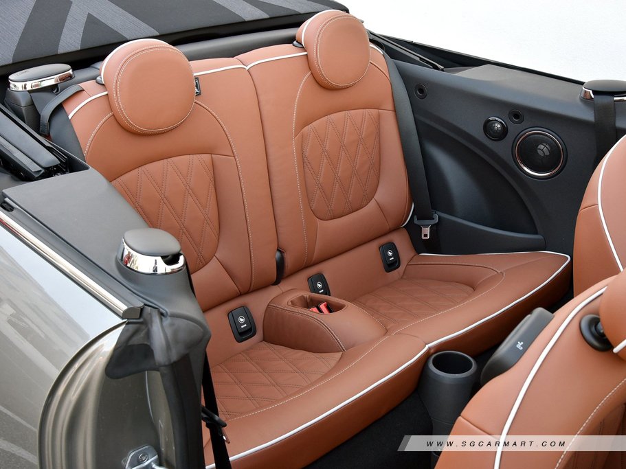 https://i.i-sgcm.com/new_cars/cars/11866/11866_g11