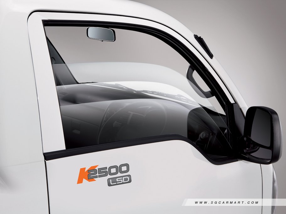 https://i.i-sgcm.com/new_cars/cars/11867/11867_g3