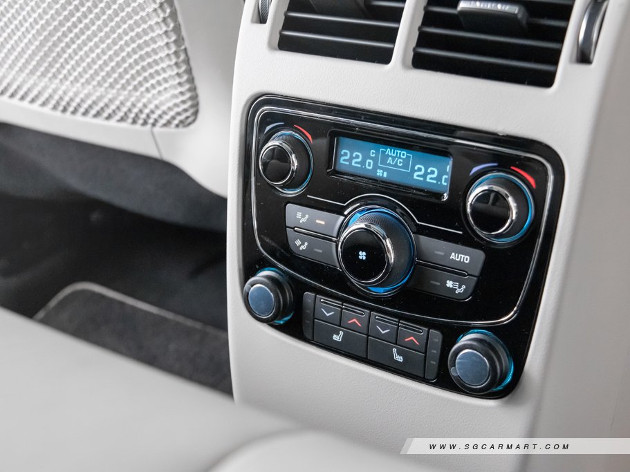 https://i.i-sgcm.com/new_cars/cars/11879/11879_g106