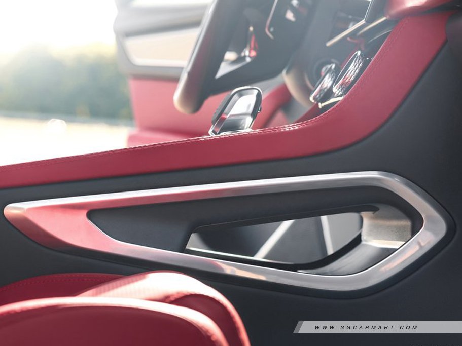 https://i.i-sgcm.com/new_cars/cars/11879/11879_g123