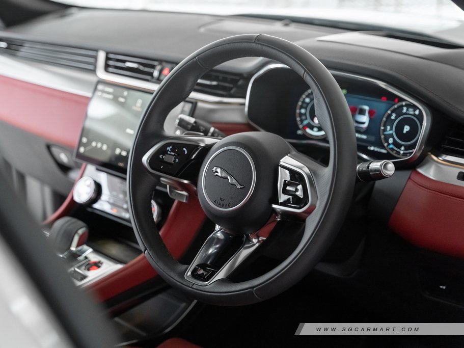 https://i.i-sgcm.com/new_cars/cars/11879/11879_g135