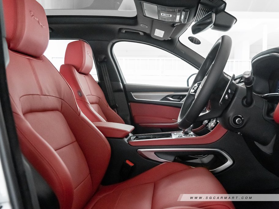 https://i.i-sgcm.com/new_cars/cars/11879/11879_g168