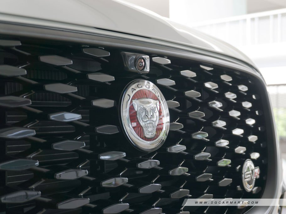 https://i.i-sgcm.com/new_cars/cars/11879/11879_g211
