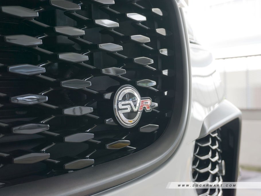 https://i.i-sgcm.com/new_cars/cars/11879/11879_g212