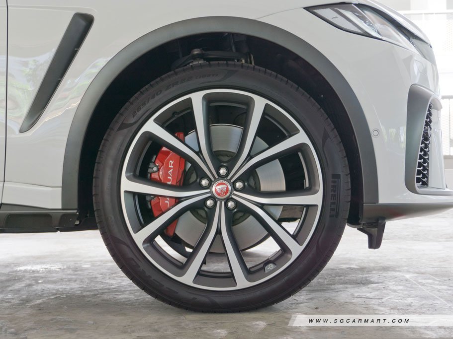 https://i.i-sgcm.com/new_cars/cars/11879/11879_g219