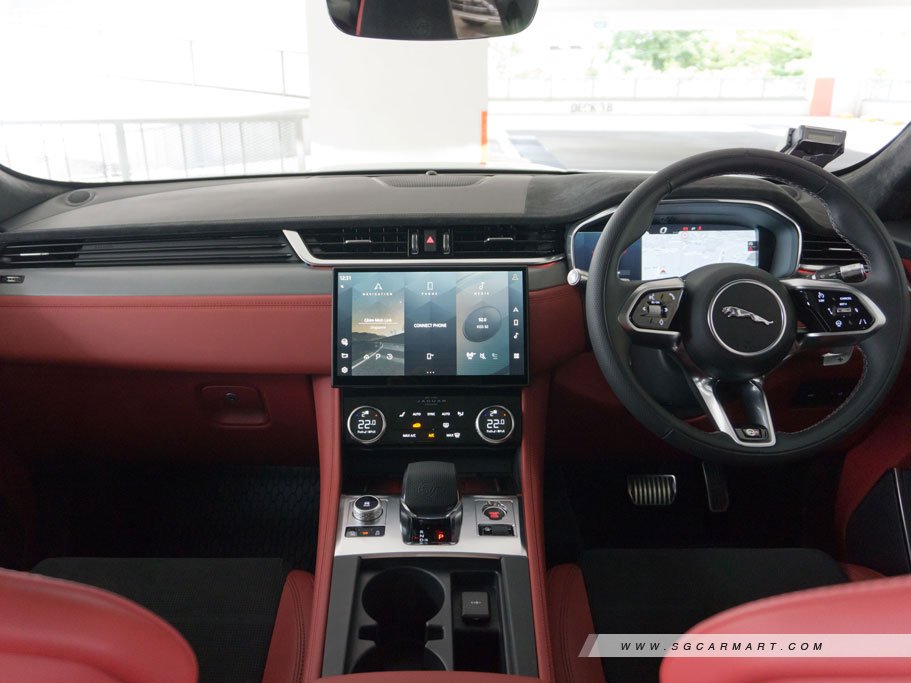 https://i.i-sgcm.com/new_cars/cars/11879/11879_g220