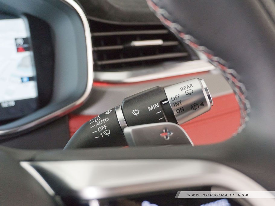 https://i.i-sgcm.com/new_cars/cars/11879/11879_g225