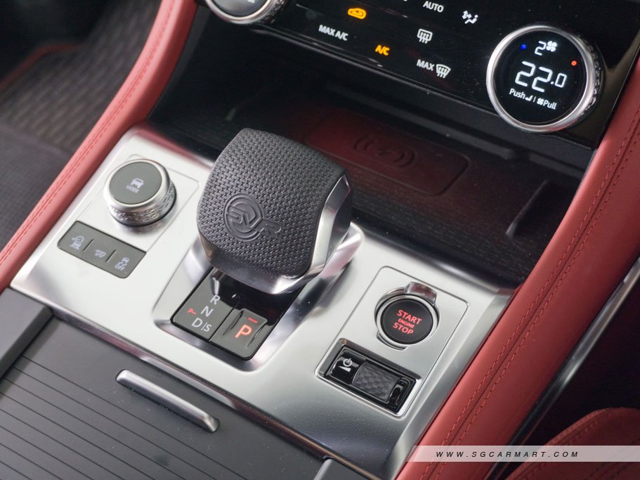https://i.i-sgcm.com/new_cars/cars/11879/11879_g244