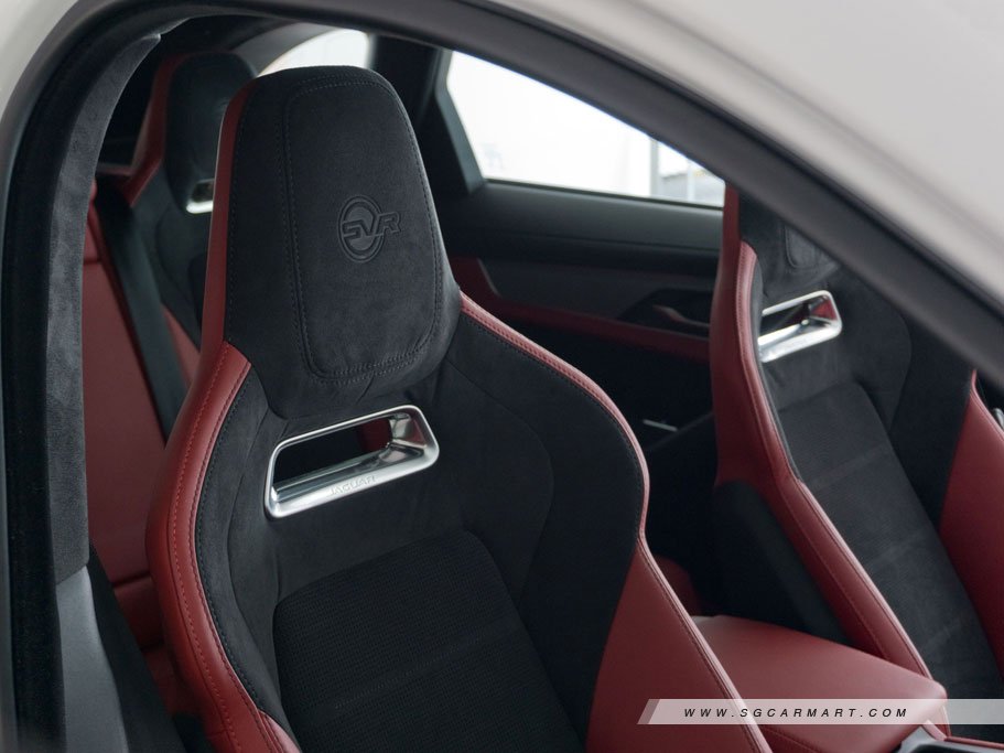 https://i.i-sgcm.com/new_cars/cars/11879/11879_g249