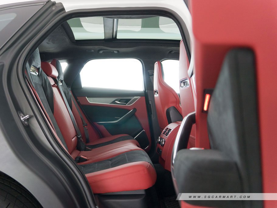 https://i.i-sgcm.com/new_cars/cars/11879/11879_g253