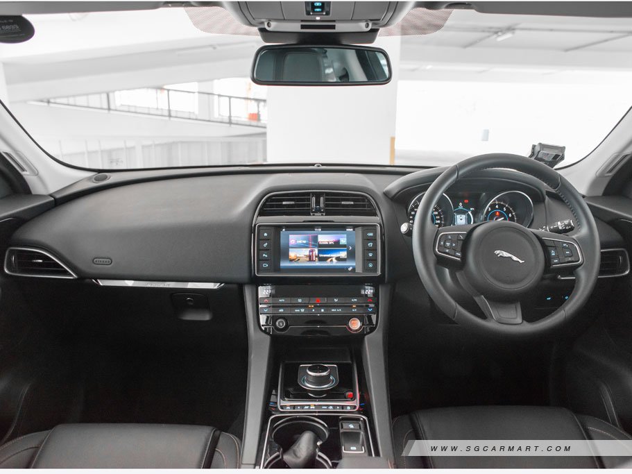 https://i.i-sgcm.com/new_cars/cars/11879/11879_g28