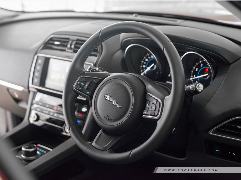 https://i.i-sgcm.com/new_cars/cars/11879/11879_g29