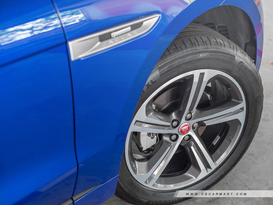 https://i.i-sgcm.com/new_cars/cars/11879/11879_g49