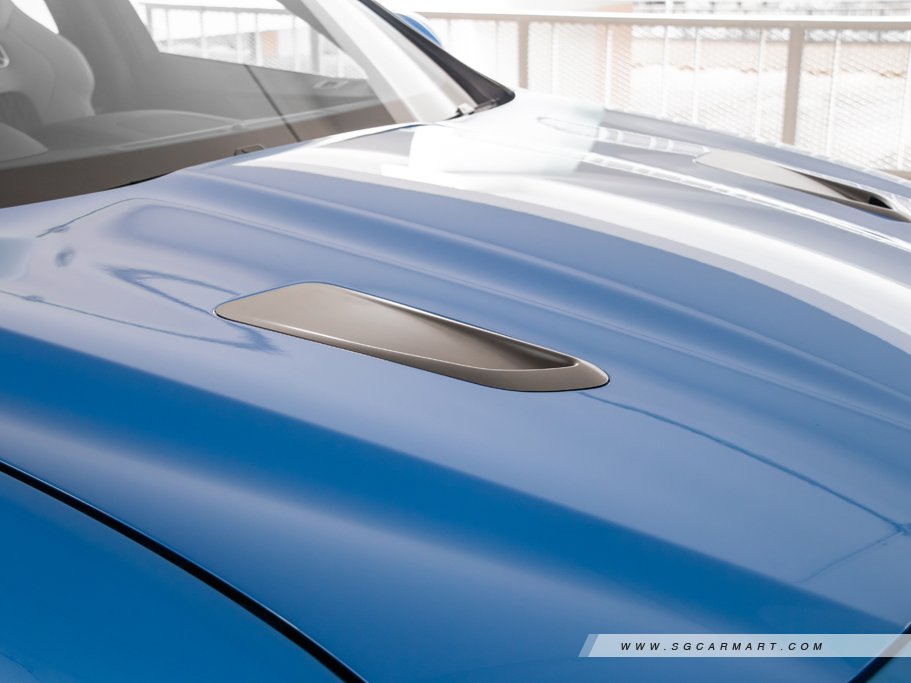 https://i.i-sgcm.com/new_cars/cars/11879/11879_g74