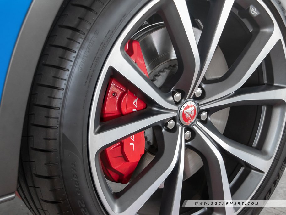 https://i.i-sgcm.com/new_cars/cars/11879/11879_g77