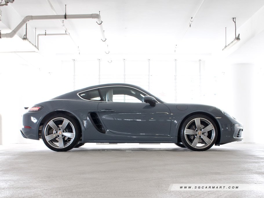https://i.i-sgcm.com/new_cars/cars/11880/11880_g17