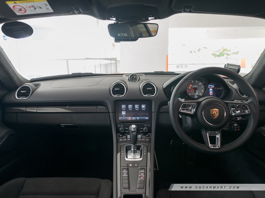 https://i.i-sgcm.com/new_cars/cars/11880/11880_g44