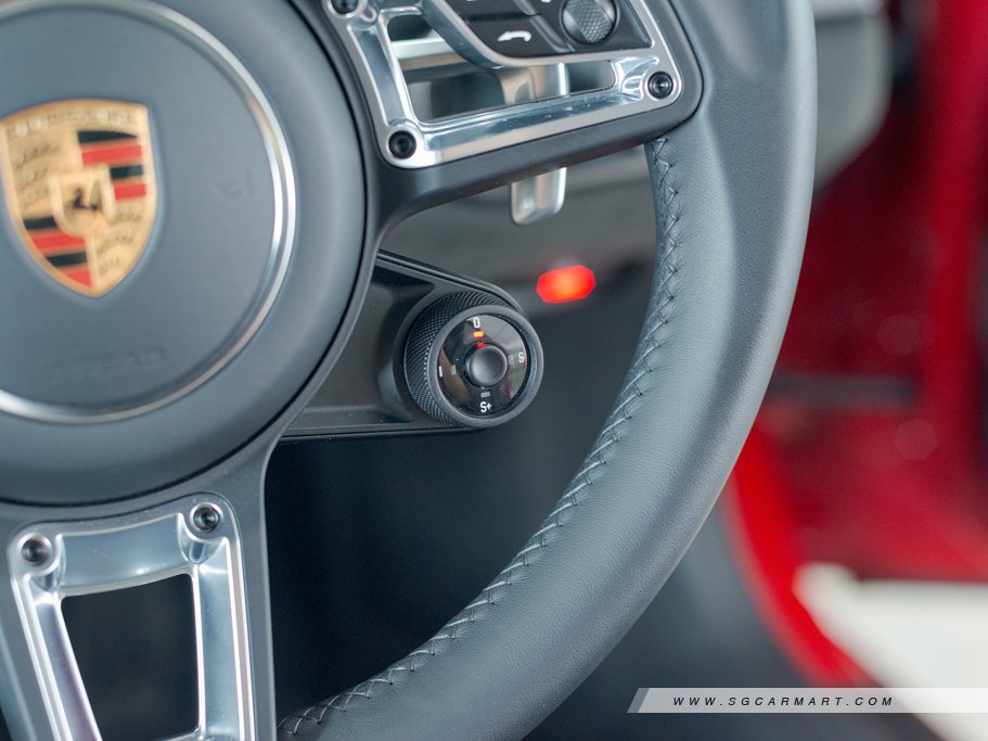https://i.i-sgcm.com/new_cars/cars/11880/11880_g49