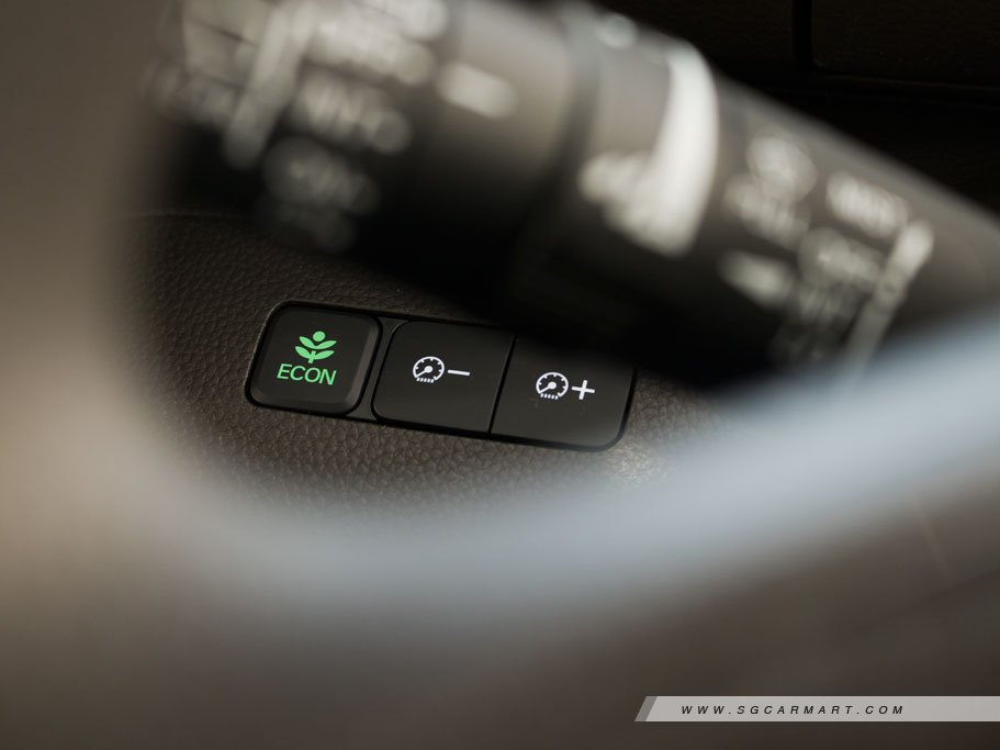 https://i.i-sgcm.com/new_cars/cars/11881/11881_g74