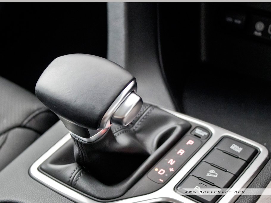 https://i.i-sgcm.com/new_cars/cars/11893/11893_g42
