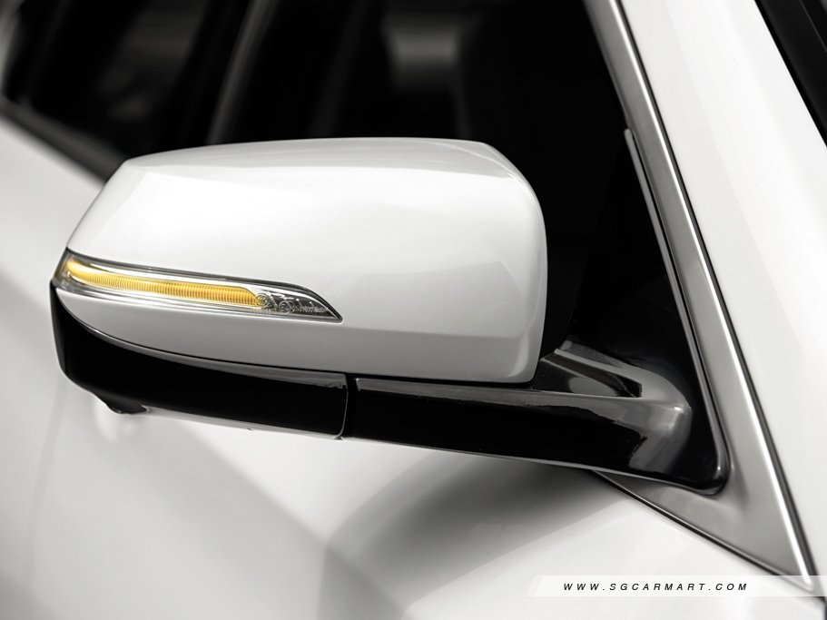https://i.i-sgcm.com/new_cars/cars/11899/11899_g9