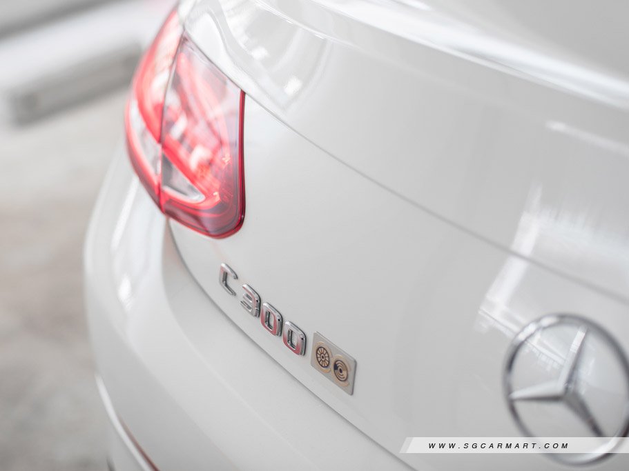 https://i.i-sgcm.com/new_cars/cars/11900/11900_g42