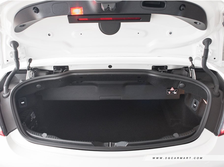 https://i.i-sgcm.com/new_cars/cars/11900/11900_g57