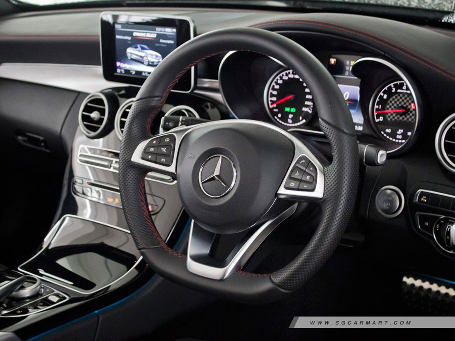 https://i.i-sgcm.com/new_cars/cars/11900/11900_g76