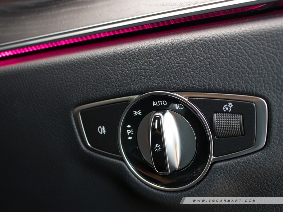 https://i.i-sgcm.com/new_cars/cars/11903/11903_g107