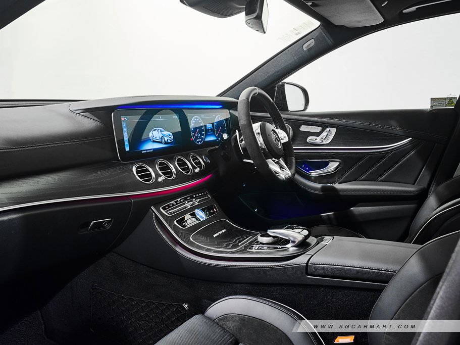 https://i.i-sgcm.com/new_cars/cars/11903/11903_g137