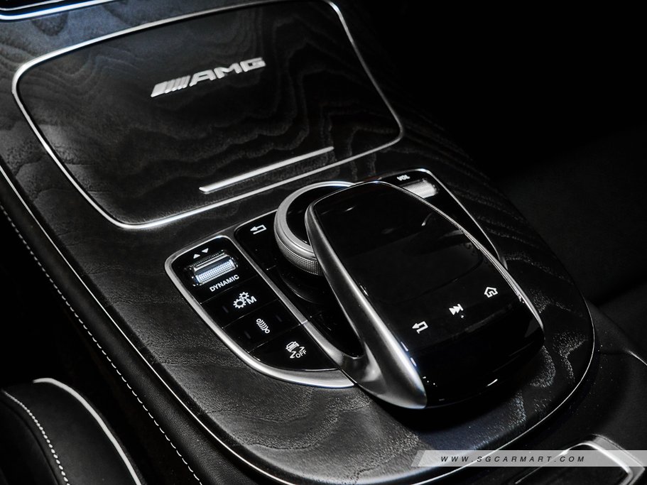 https://i.i-sgcm.com/new_cars/cars/11903/11903_g154