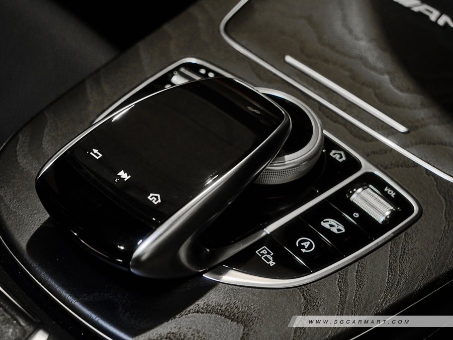 https://i.i-sgcm.com/new_cars/cars/11903/11903_g155