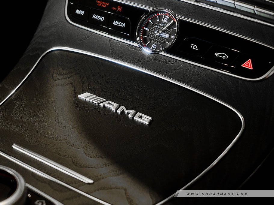 https://i.i-sgcm.com/new_cars/cars/11903/11903_g157