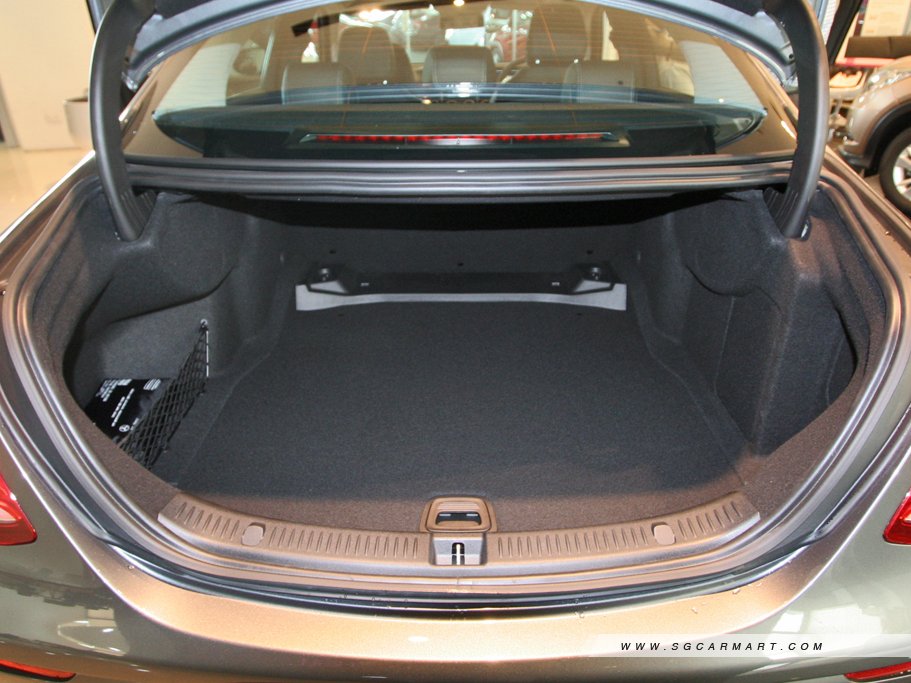 https://i.i-sgcm.com/new_cars/cars/11903/11903_g15