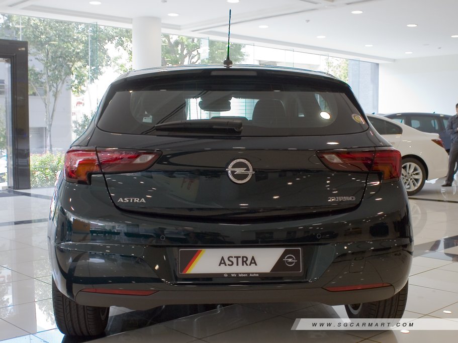 https://i.i-sgcm.com/new_cars/cars/11904/11904_g18