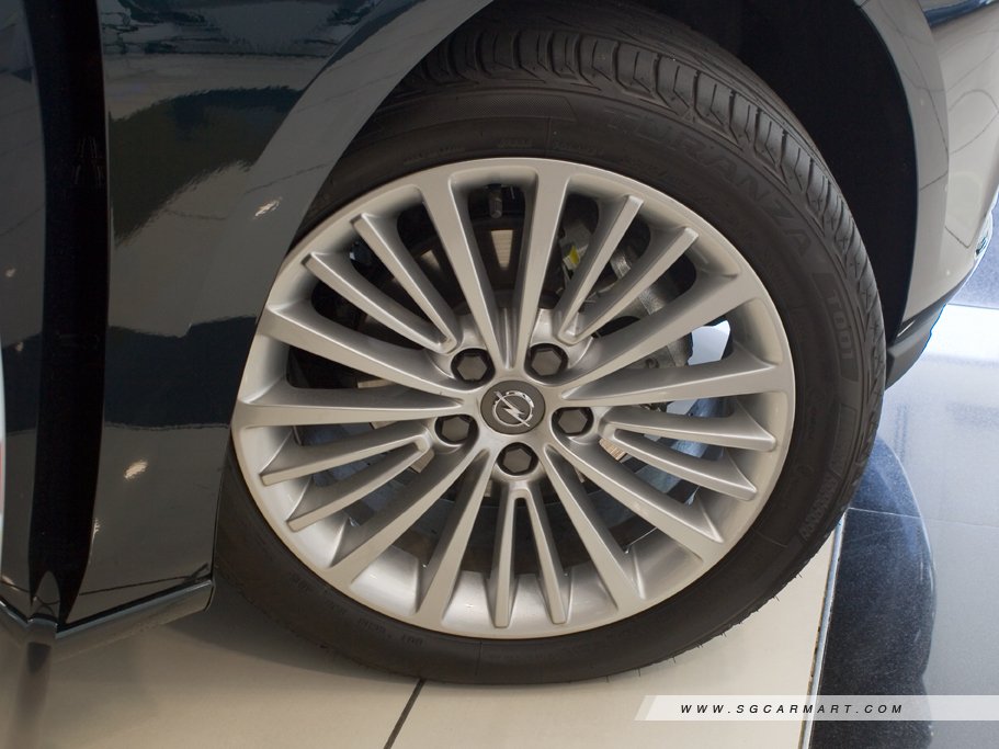 https://i.i-sgcm.com/new_cars/cars/11904/11904_g20