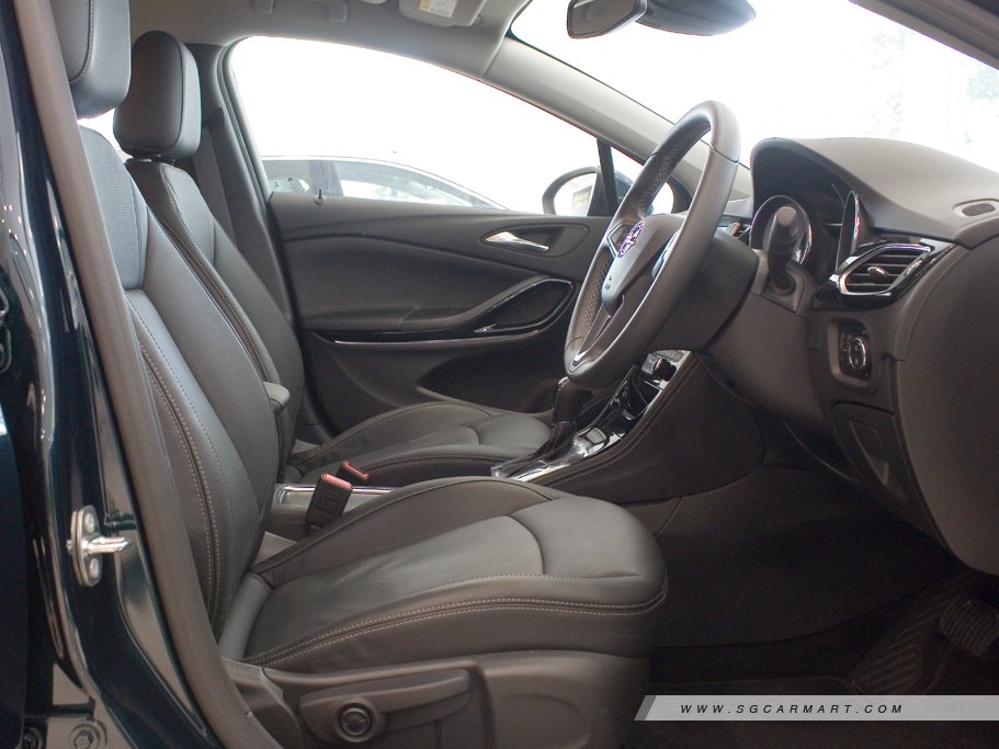 https://i.i-sgcm.com/new_cars/cars/11904/11904_g22