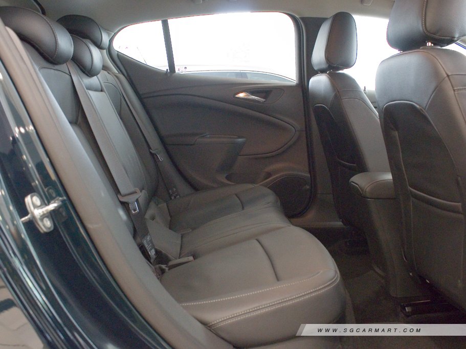 https://i.i-sgcm.com/new_cars/cars/11904/11904_g23