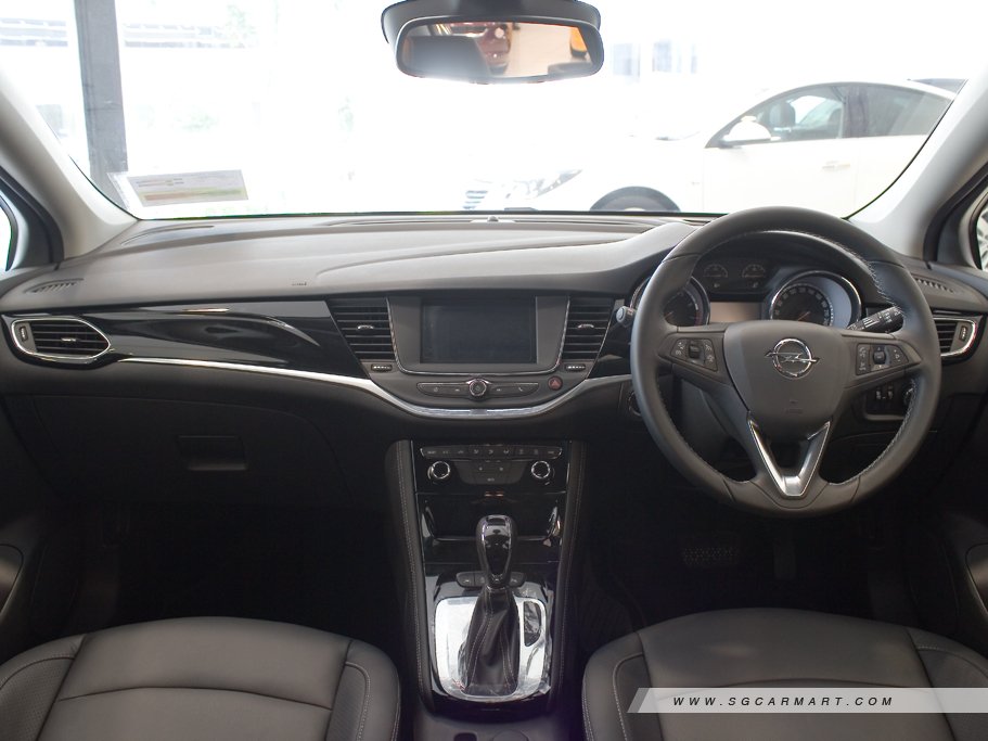 https://i.i-sgcm.com/new_cars/cars/11904/11904_g24