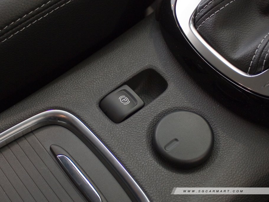 https://i.i-sgcm.com/new_cars/cars/11904/11904_g33