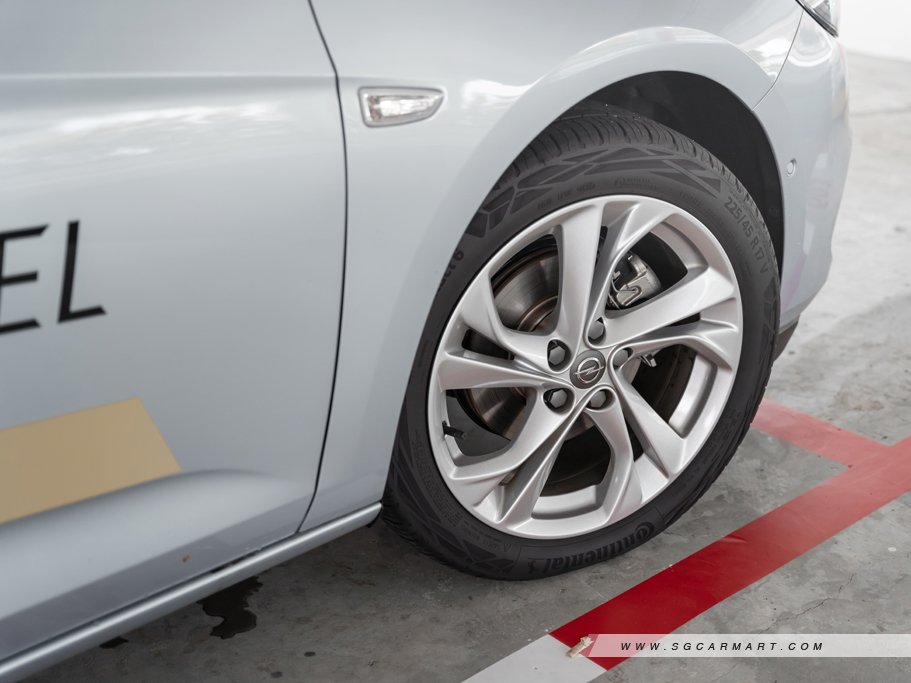 https://i.i-sgcm.com/new_cars/cars/11904/11904_g61