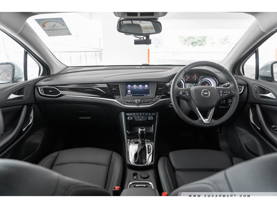 https://i.i-sgcm.com/new_cars/cars/11904/11904_g64