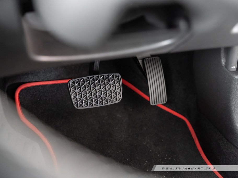 https://i.i-sgcm.com/new_cars/cars/11904/11904_g82