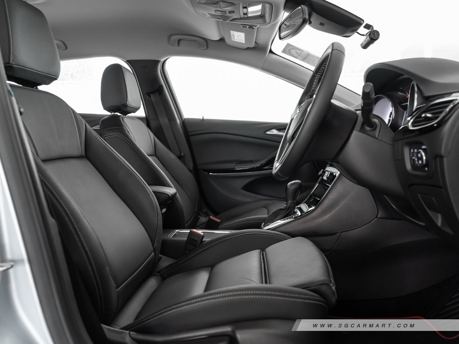 https://i.i-sgcm.com/new_cars/cars/11904/11904_g84