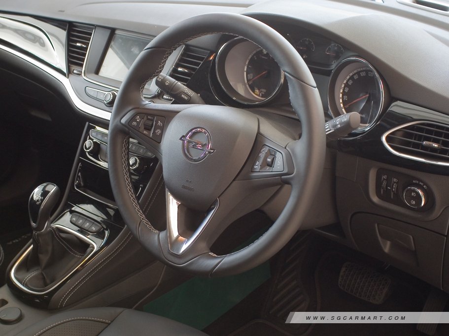https://i.i-sgcm.com/new_cars/cars/11905/11905_g25