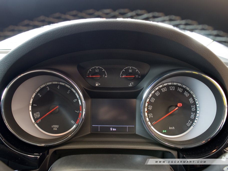 https://i.i-sgcm.com/new_cars/cars/11905/11905_g26