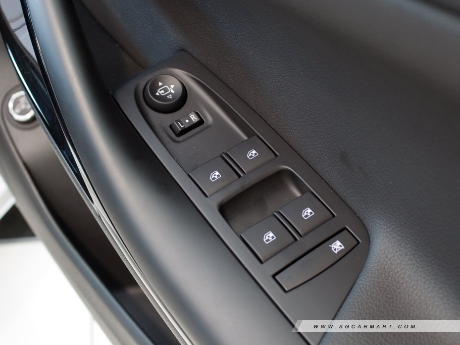 https://i.i-sgcm.com/new_cars/cars/11905/11905_g34