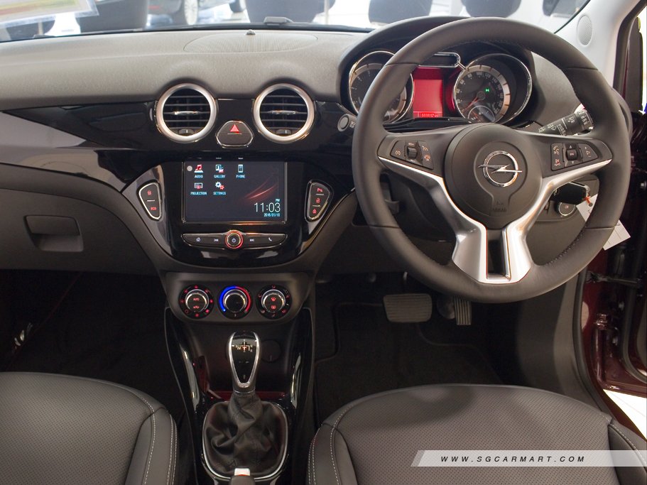 https://i.i-sgcm.com/new_cars/cars/11906/11906_g11