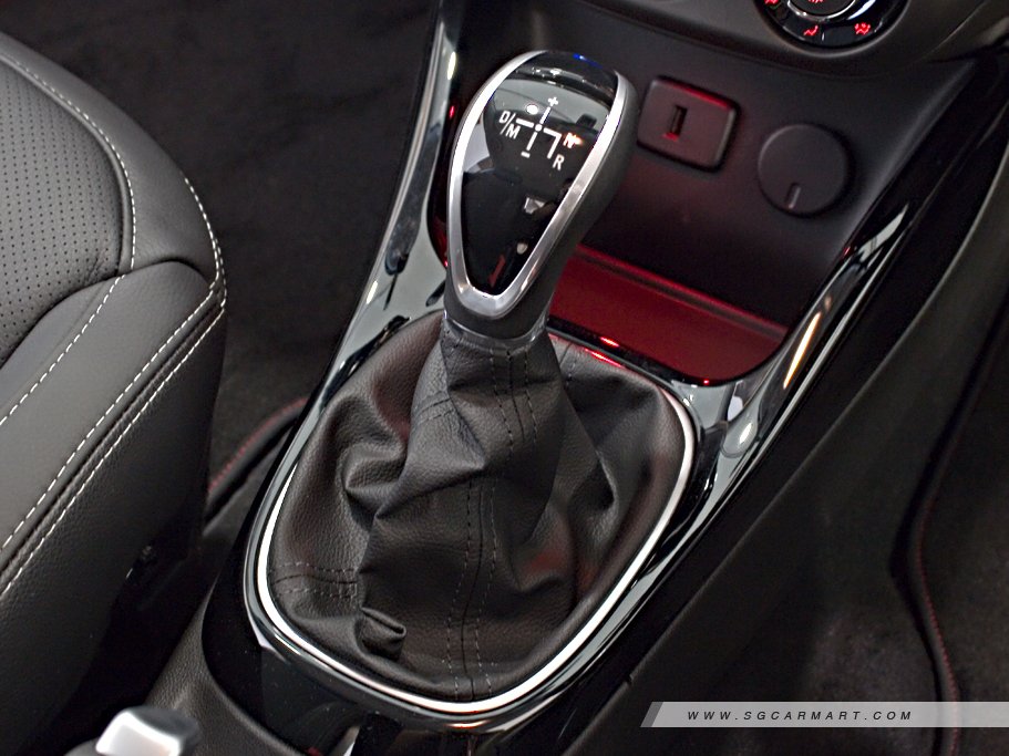 https://i.i-sgcm.com/new_cars/cars/11906/11906_g18